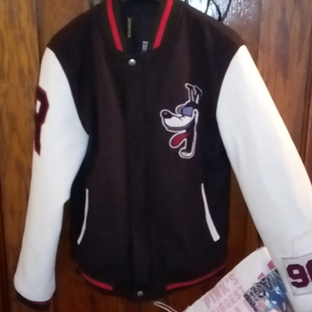 A jacket - Picture 2 of 2